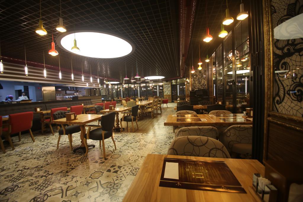 The Corner Hotel Sincan Exterior foto