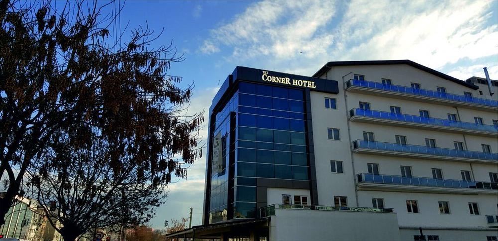 The Corner Hotel Sincan Exterior foto