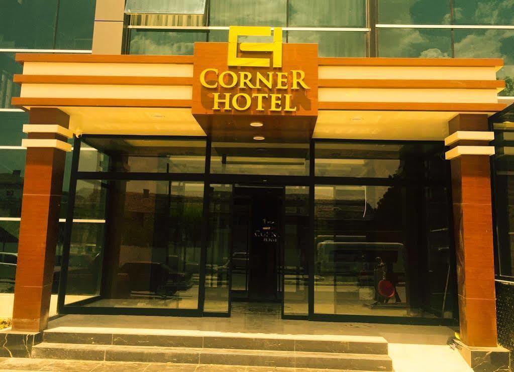 The Corner Hotel Sincan Exterior foto